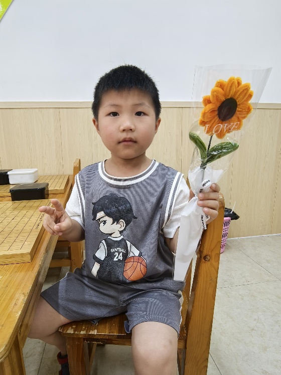2、在本周的周末，我們迎來了一個非常重要的節(jié)日，是關于我們偉大美麗的媽媽們的節(jié)日——”母親節(jié)“_副本.jpg
