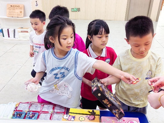 3、為了迎接節(jié)日的到來，我們在本周的周末舉行了一個少量積分兌換禮物的小活動_副本.jpg
