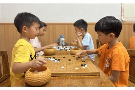 【走進(jìn)清源圍棋課堂】不止教會圍棋，更能讓孩子從容成長
